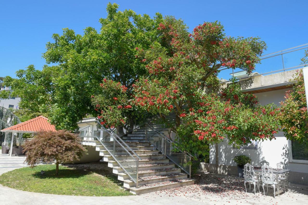 Sundial Gardens & Suites Sandim Exterior photo
